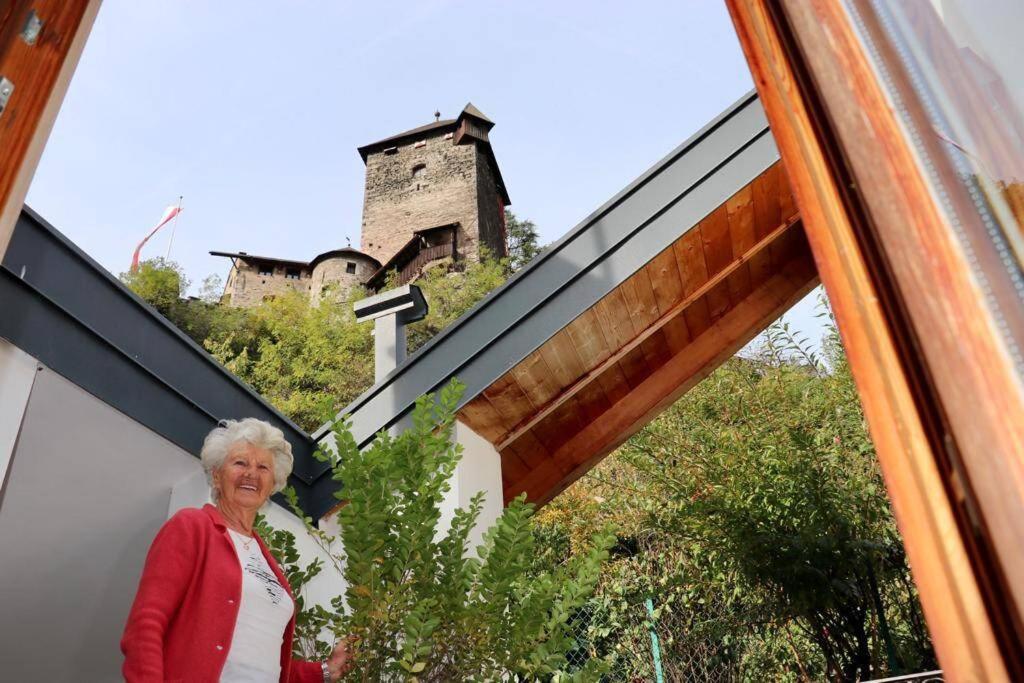 Zweizimmer-Wohnung Mit Schlossblick Chiusa Extérieur photo